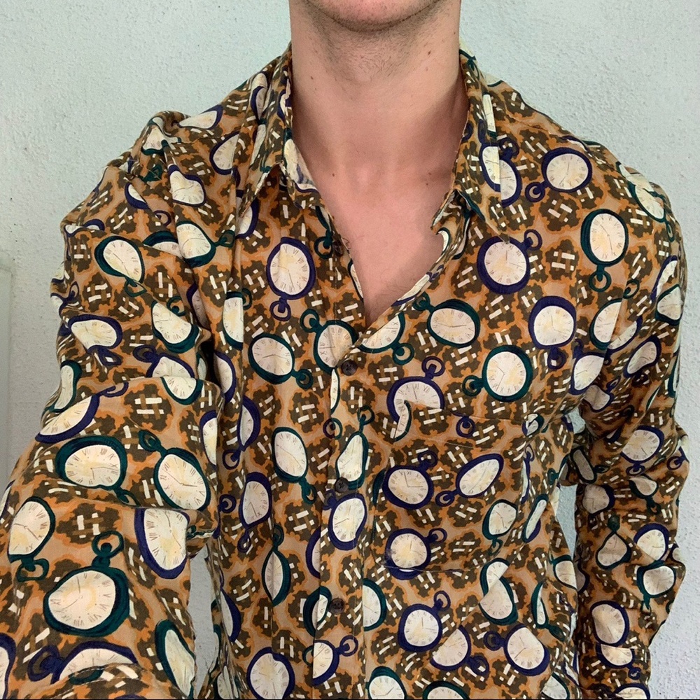 Vintage groovy clock patterned button up shirt